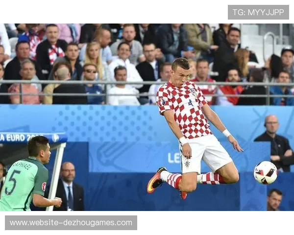 朗斯定位球战术已进10球，效率冠绝法甲